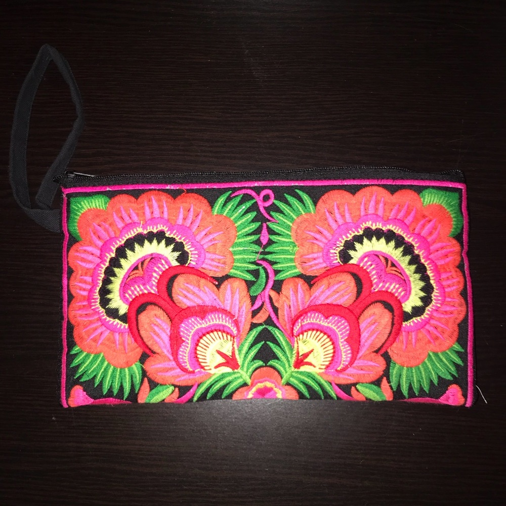 2 for $20 ♥️ floral pouch NWOT